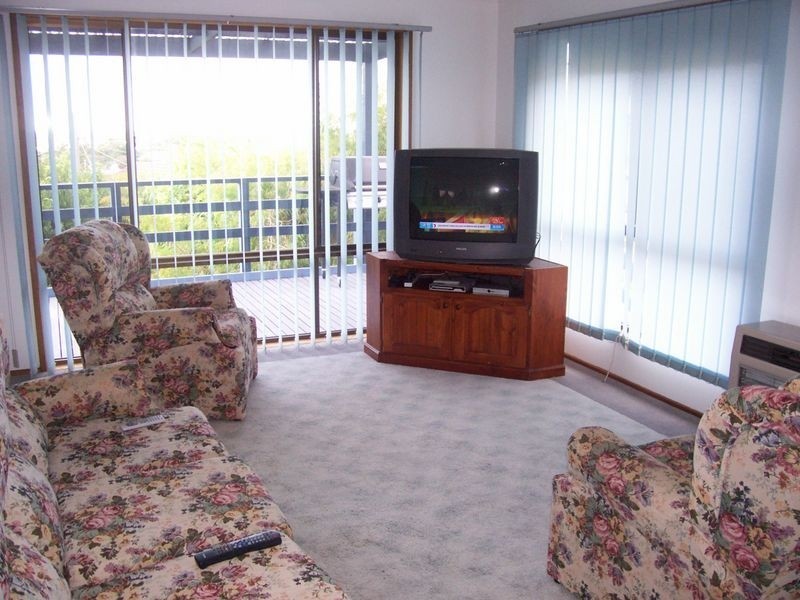 19 O’Neills Road, Lakes Entrance VIC 3909