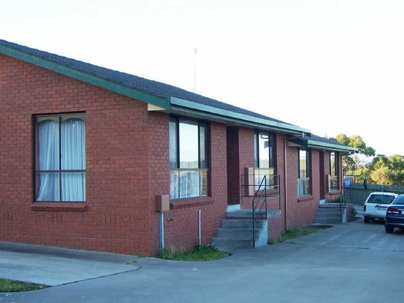 1 & 2/67 Lake Bunga Beach Road, Lakes Entrance VIC 3909