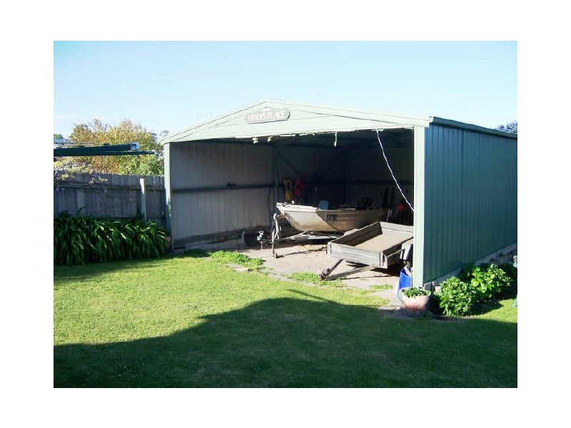 Lakes Entrance VIC 3909