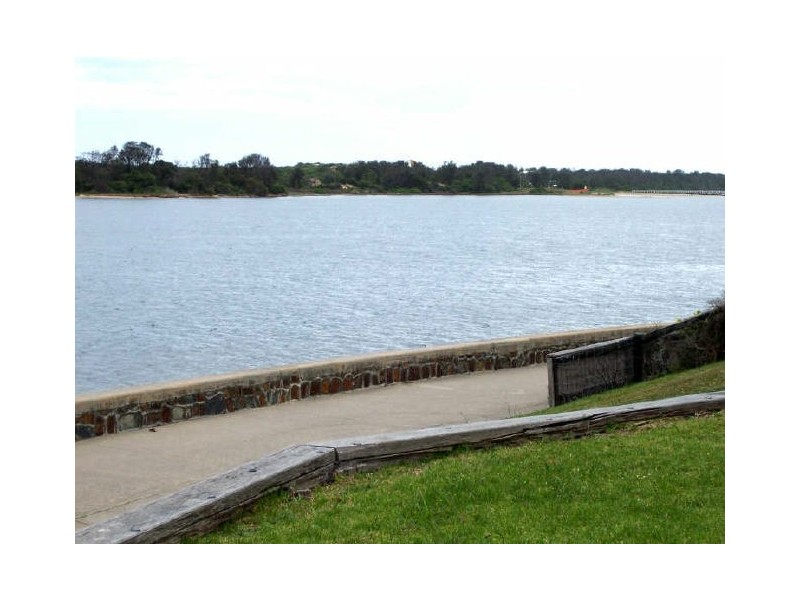 Lakes Entrance VIC 3909