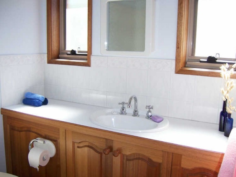 21 Reeves Street, Kalimna VIC 3909