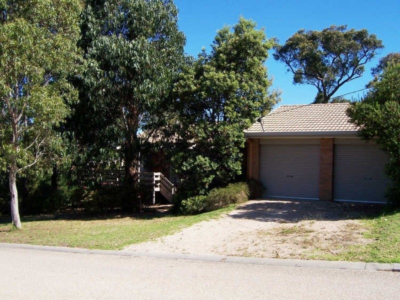 21 Reeves Street, Kalimna VIC 3909