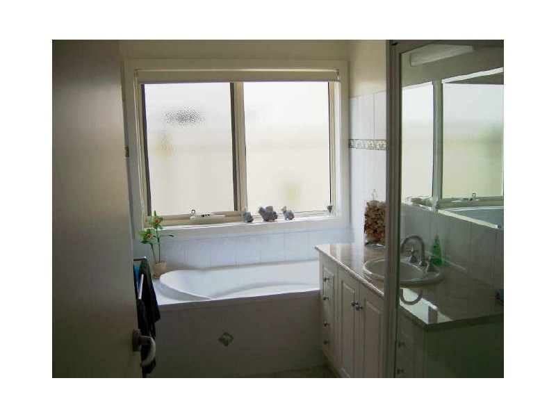 Lakes Entrance VIC 3909