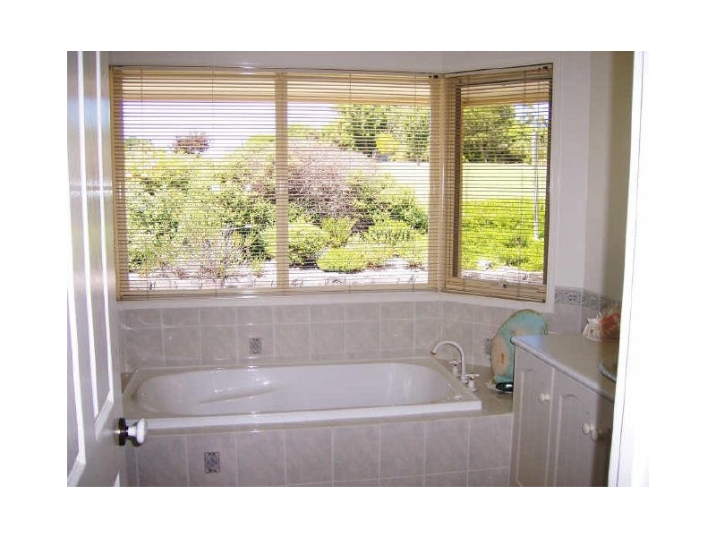 Lakes Entrance VIC 3909