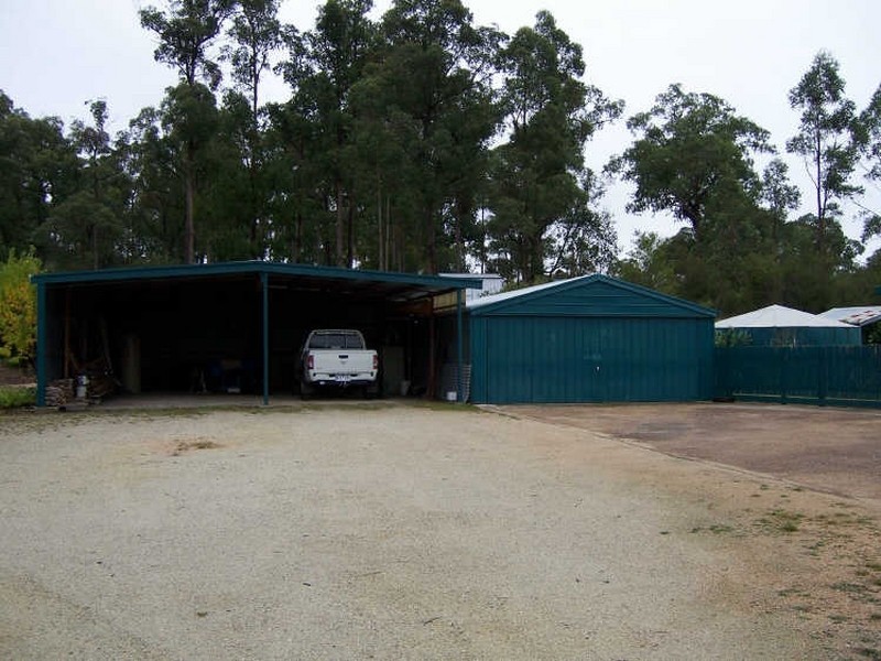 2027 Princes Highway, Nowa Nowa VIC 3887