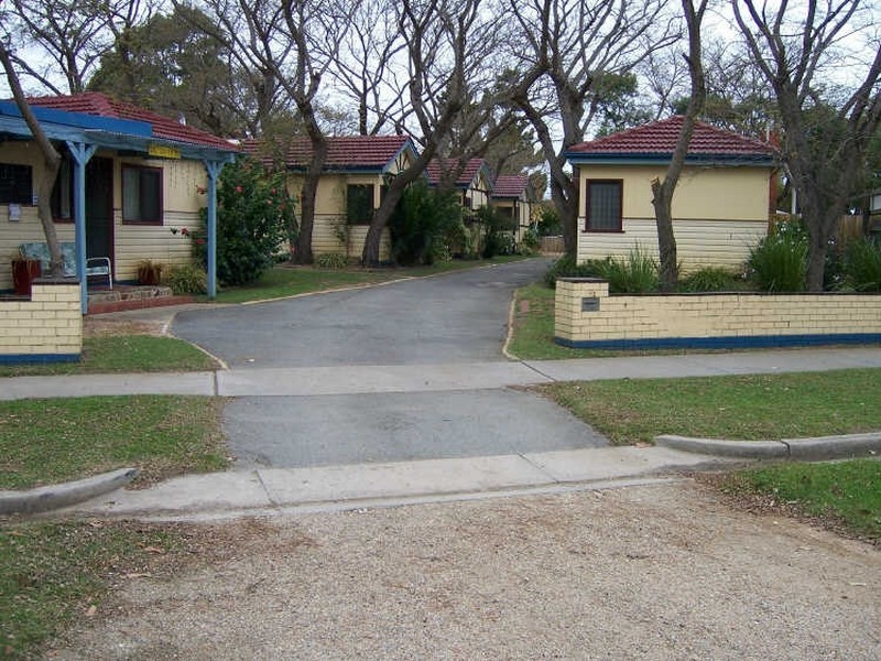 32 Roadknight Street, Lakes Entrance VIC 3909