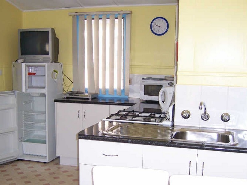 32 Roadknight Street, Lakes Entrance VIC 3909