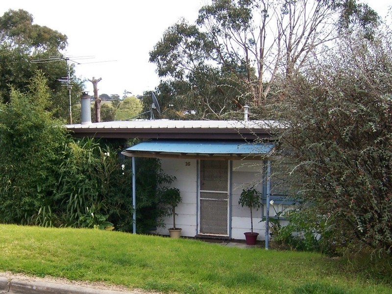 16 View Street, Lakes Entrance VIC 3909