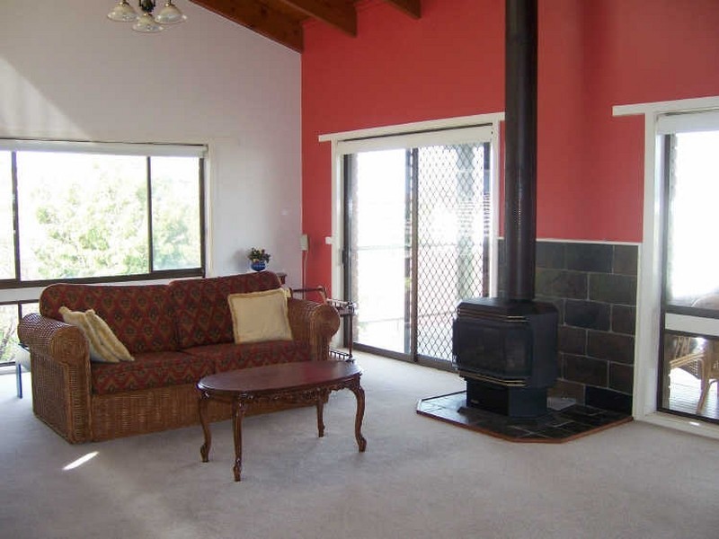 29 Nautilus Way, Lakes Entrance VIC 3909