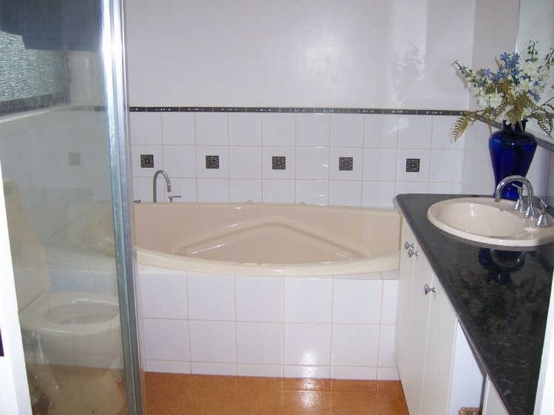 29 Nautilus Way, Lakes Entrance VIC 3909