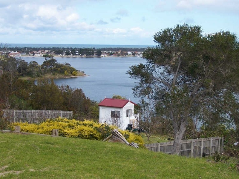 29 Nautilus Way, Lakes Entrance VIC 3909