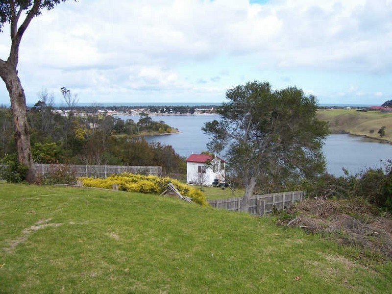 29 Nautilus Way, Lakes Entrance VIC 3909