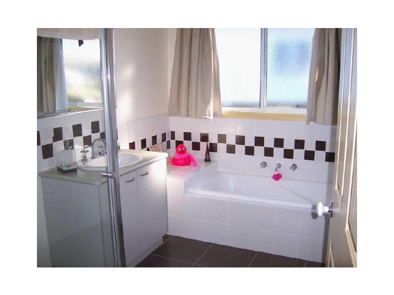 Lakes Entrance VIC 3909