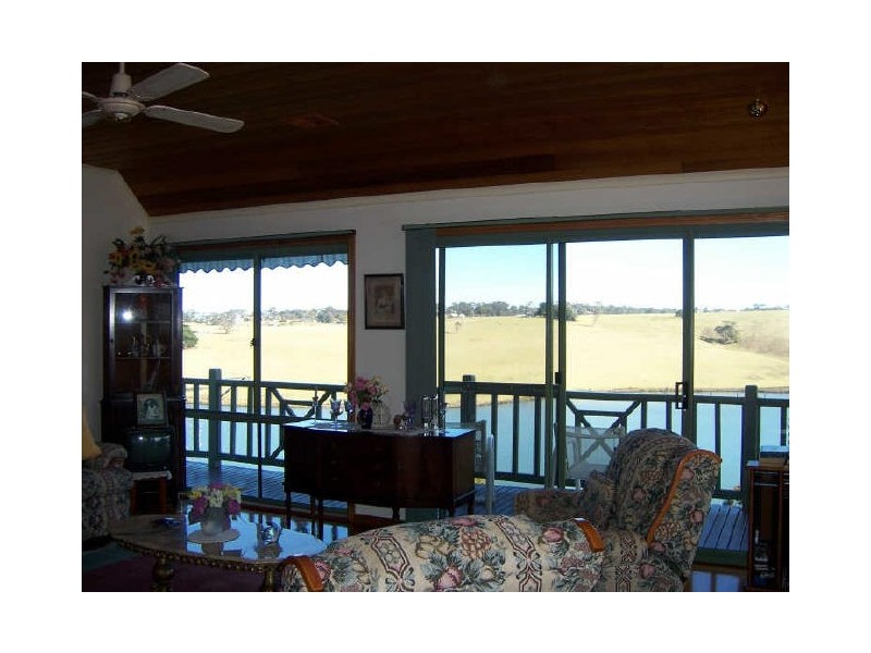 Lakes Entrance VIC 3909