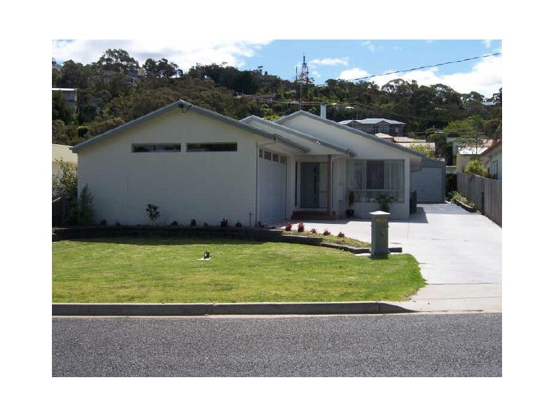 151 Golf Links Road, Lakes Entrance VIC 3909