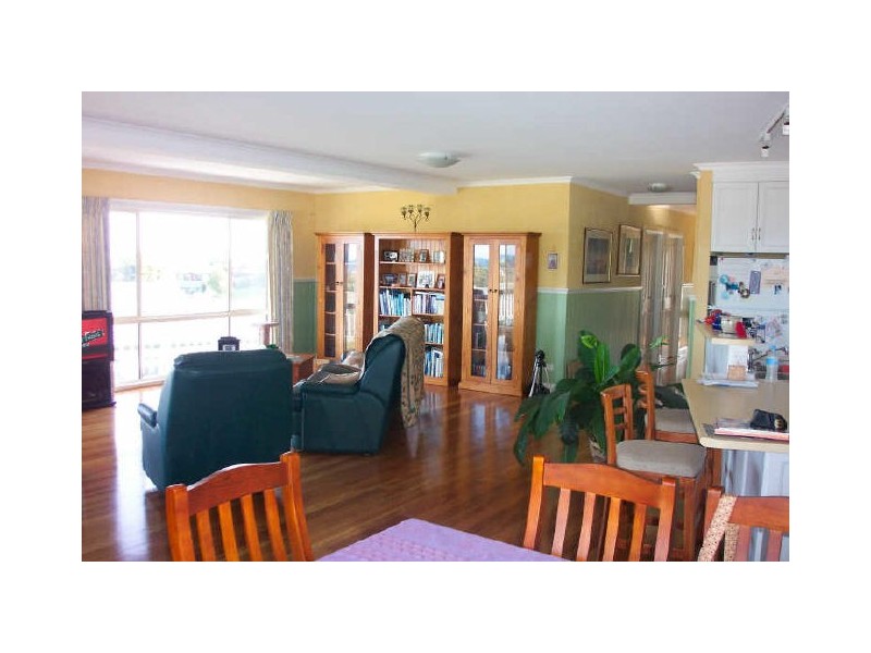 Lakes Entrance VIC 3909