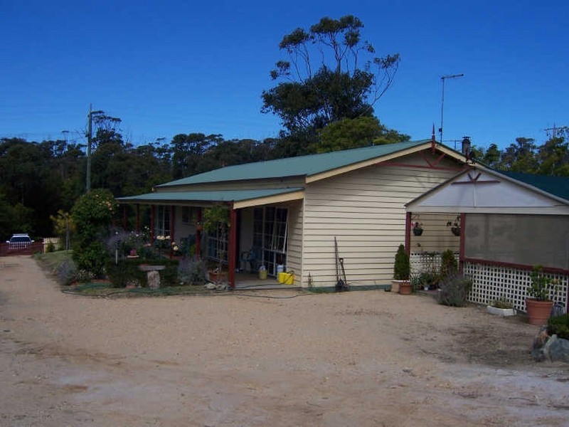 33 Flounder Road, Lake Tyers Beach VIC 3909