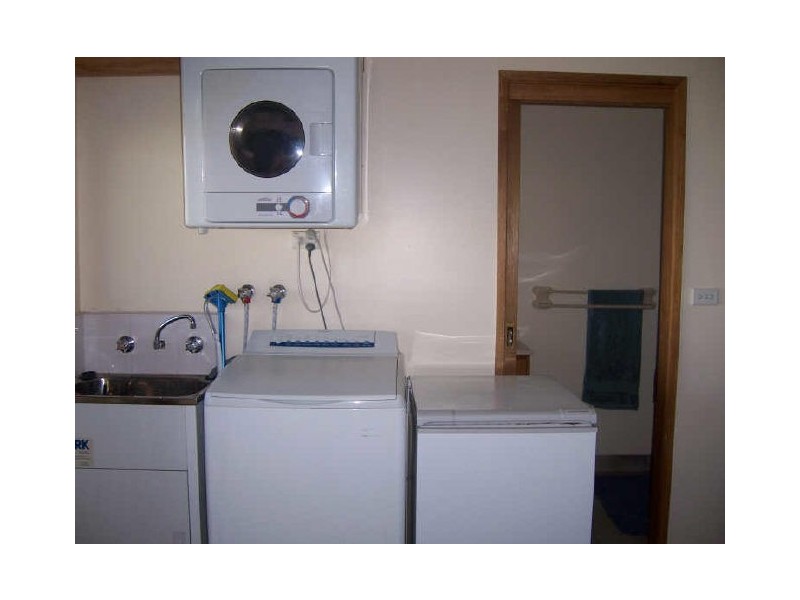 Lakes Entrance VIC 3909