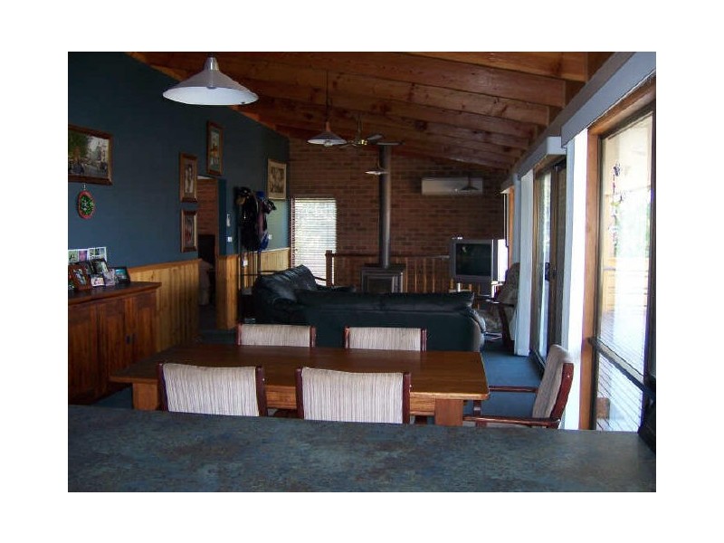 Lakes Entrance VIC 3909