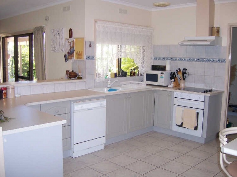 25 Wyrallah Street, Lakes Entrance VIC 3909