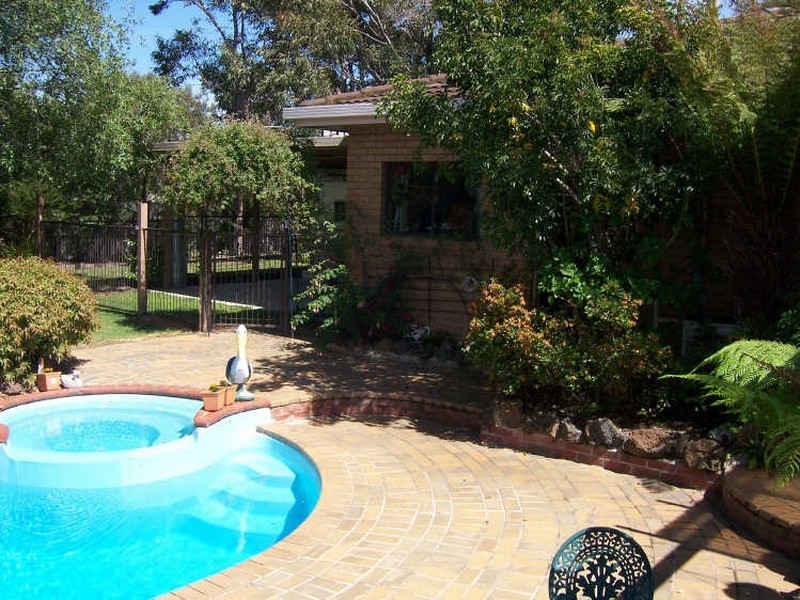 25 Wyrallah Street, Lakes Entrance VIC 3909