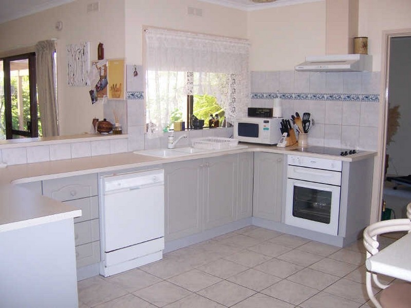 25 Wyrallah Street, Lakes Entrance VIC 3909