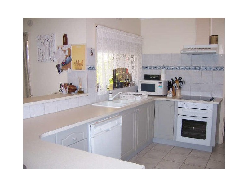 25 Wyrallah Street, Lakes Entrance VIC 3909