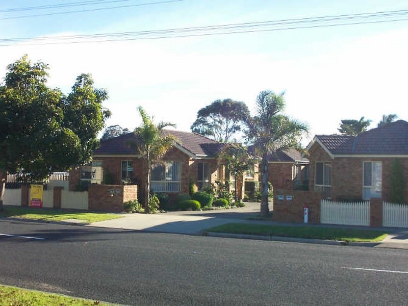 1/3 Orme Street, Lakes Entrance VIC 3909