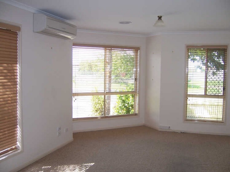 1/3 Orme Street, Lakes Entrance VIC 3909