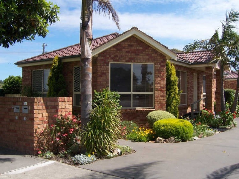 1/3 Orme Street, Lakes Entrance VIC 3909