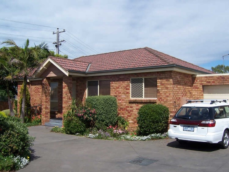 1/3 Orme Street, Lakes Entrance VIC 3909