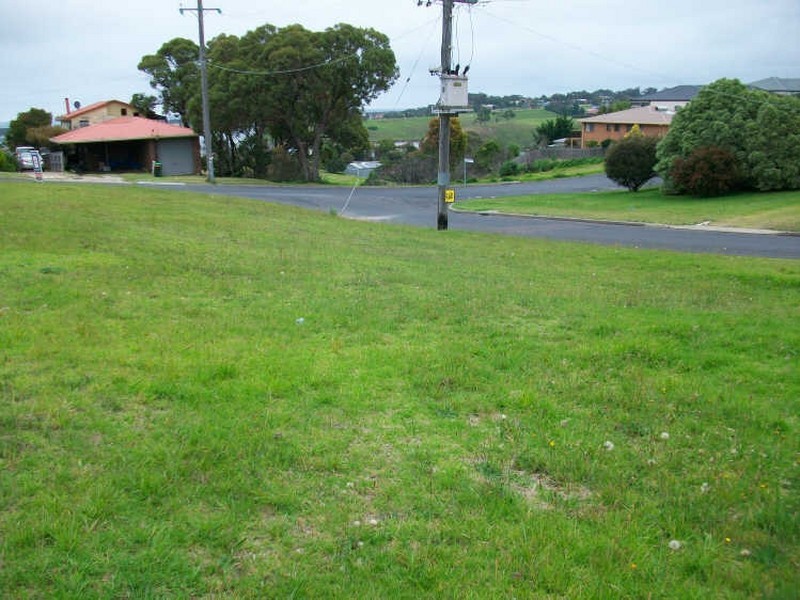 62 O’Neills Road, Lakes Entrance VIC 3909