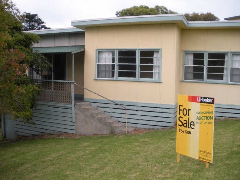 22 Cross Street, Lake Tyers Beach VIC 3909