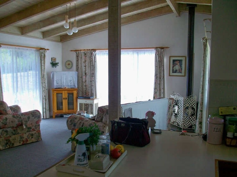 13 Bassett Road, Lakes Entrance VIC 3909