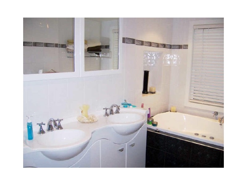 Lakes Entrance VIC 3909