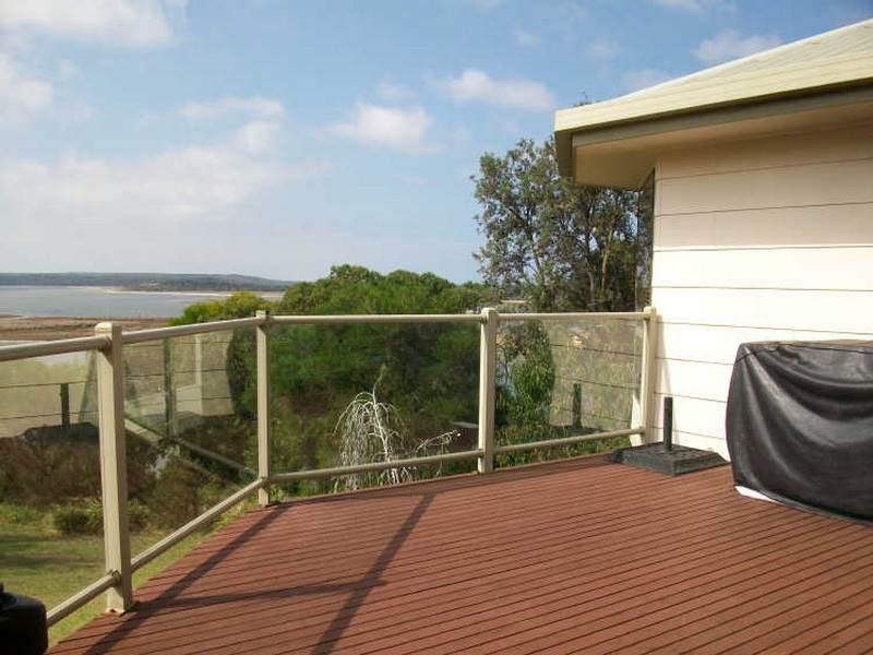 52 Lakeside Drive, Lake Tyers Beach VIC 3909