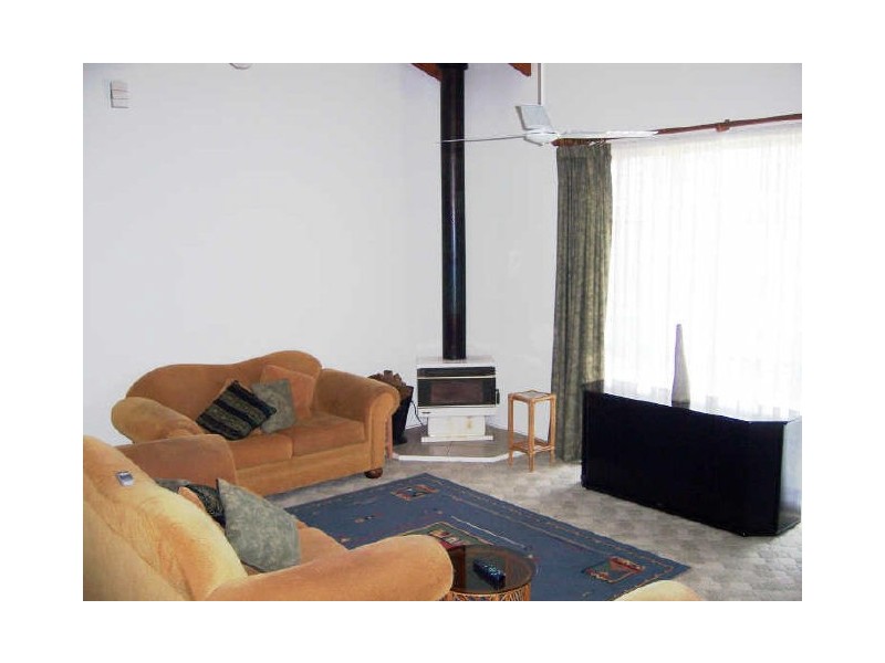 Lakes Entrance VIC 3909