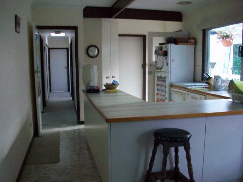 85 Seaview Parade, Kalimna VIC 3909