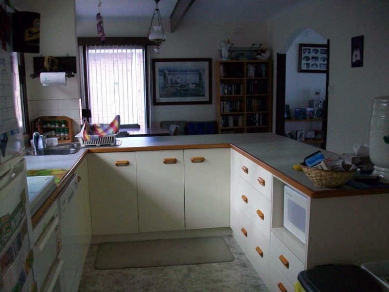 85 Seaview Parade, Kalimna VIC 3909