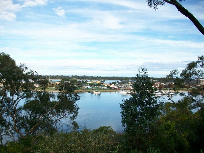 85 Seaview Parade, Kalimna VIC 3909