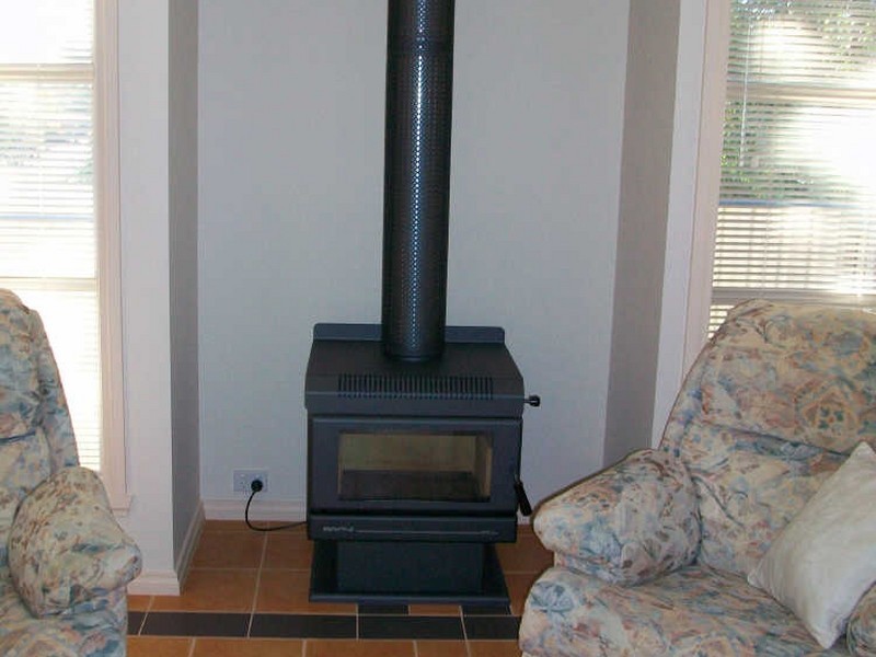 2/1 Worcester Road, Lakes Entrance VIC 3909