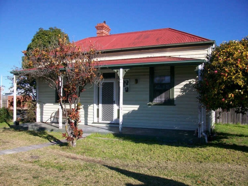 30 Church St, Lakes Entrance VIC 3909