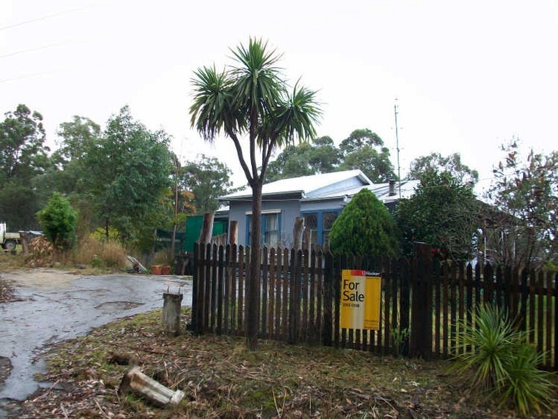 16 Gorge Road, Nowa Nowa VIC 3887