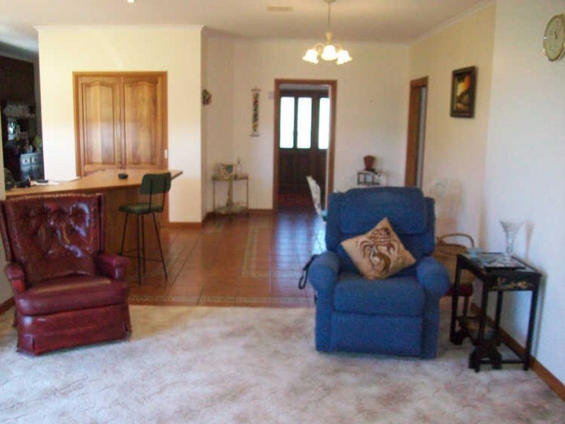 24 McCue Road, Kalimna VIC 3909