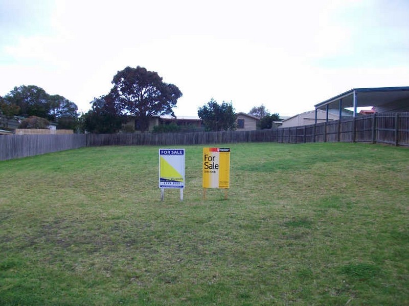 206 Albatross Road, Kalimna VIC 3909
