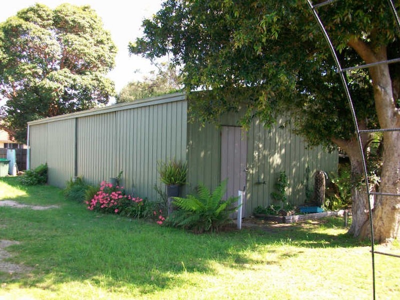 24A Heatherlea Grove, Lakes Entrance VIC 3909