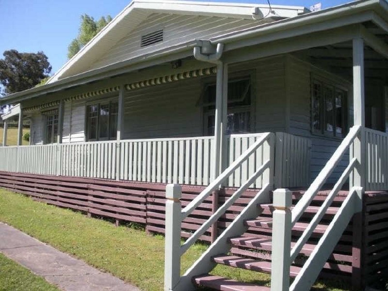 41 Princes Highway, Nowa Nowa VIC 3887