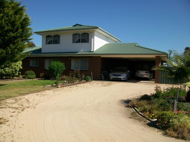 108 Hazeldene Crescent, Nicholson VIC 3882