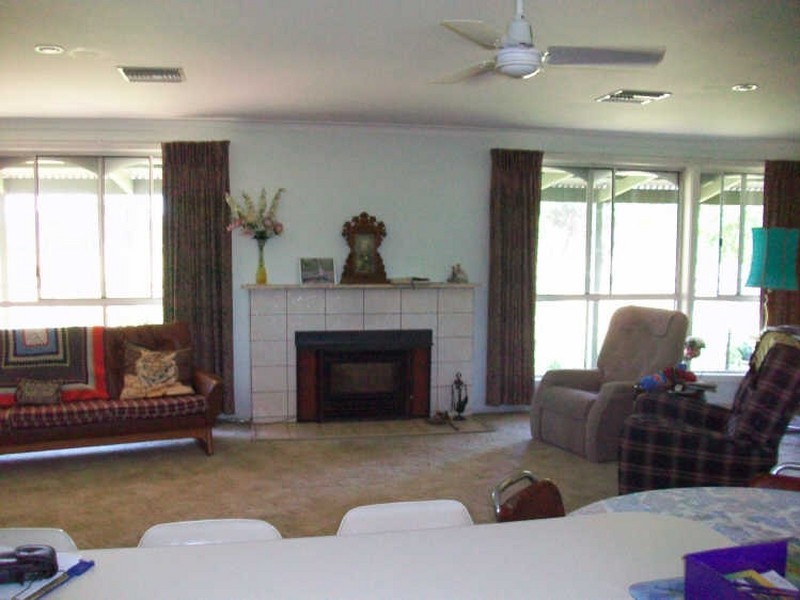 108 Hazeldene Crescent, Nicholson VIC 3882