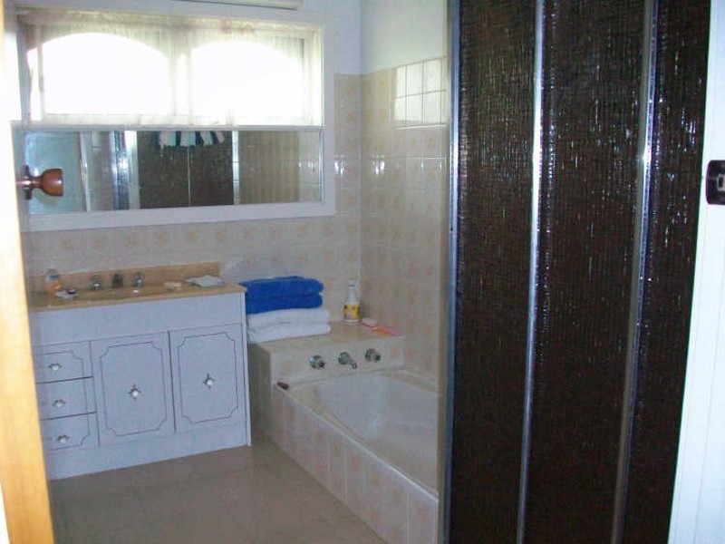 108 Hazeldene Crescent, Nicholson VIC 3882